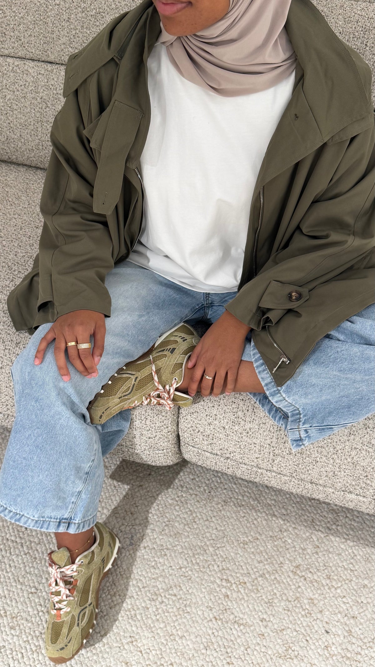 Trench Tess kaki
