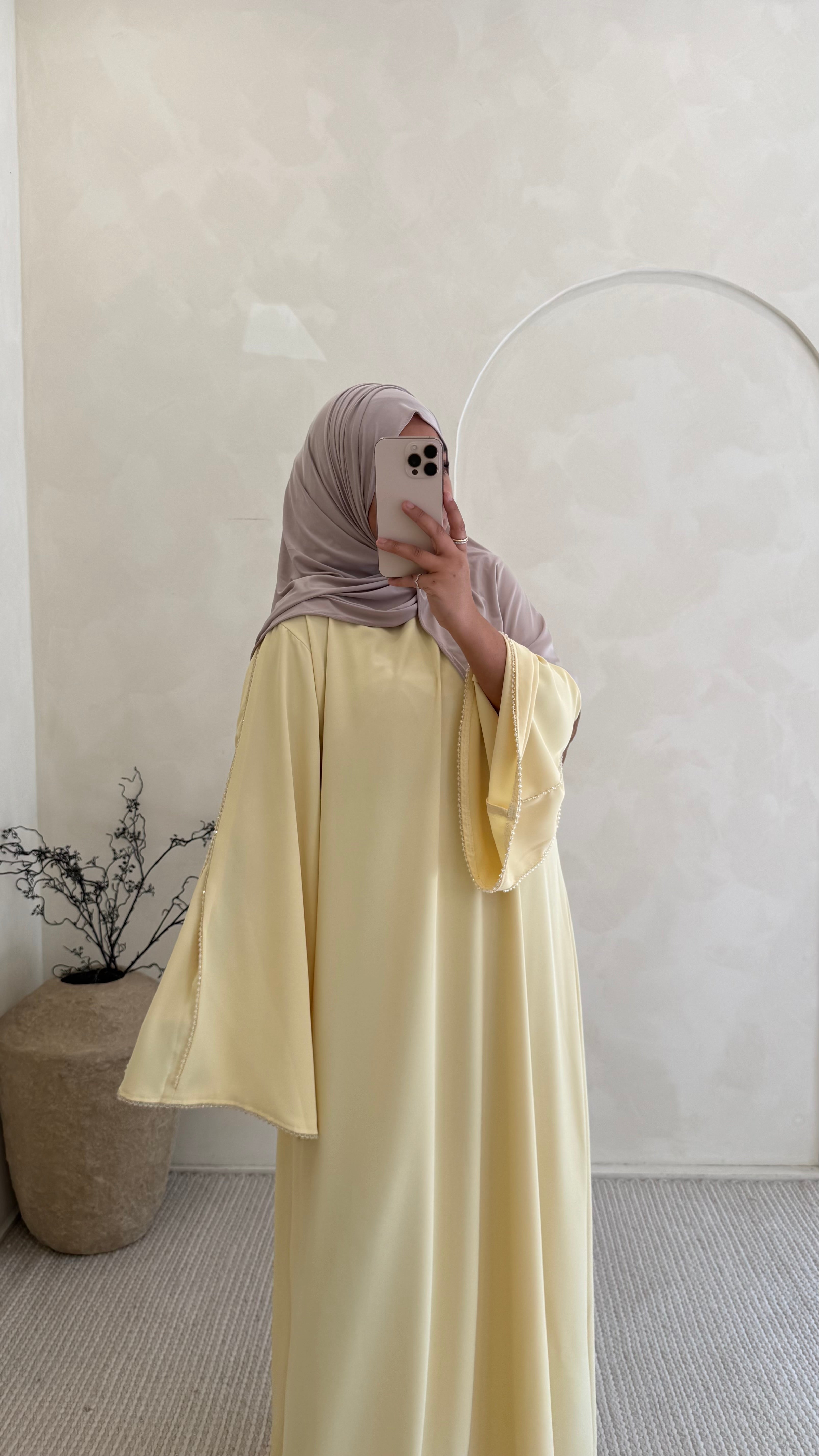 Abaya Qamar Jaune