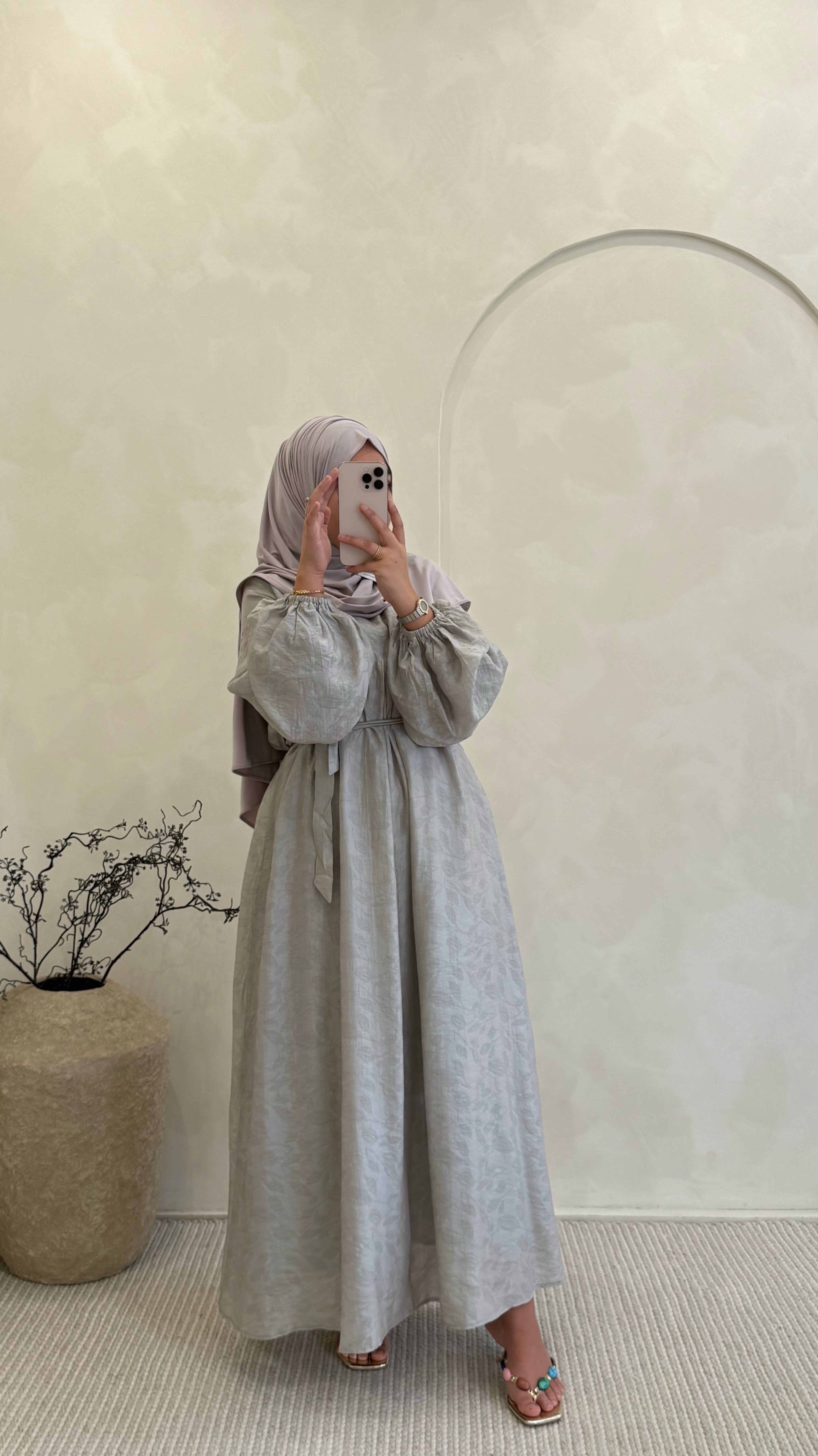 Robe Grey