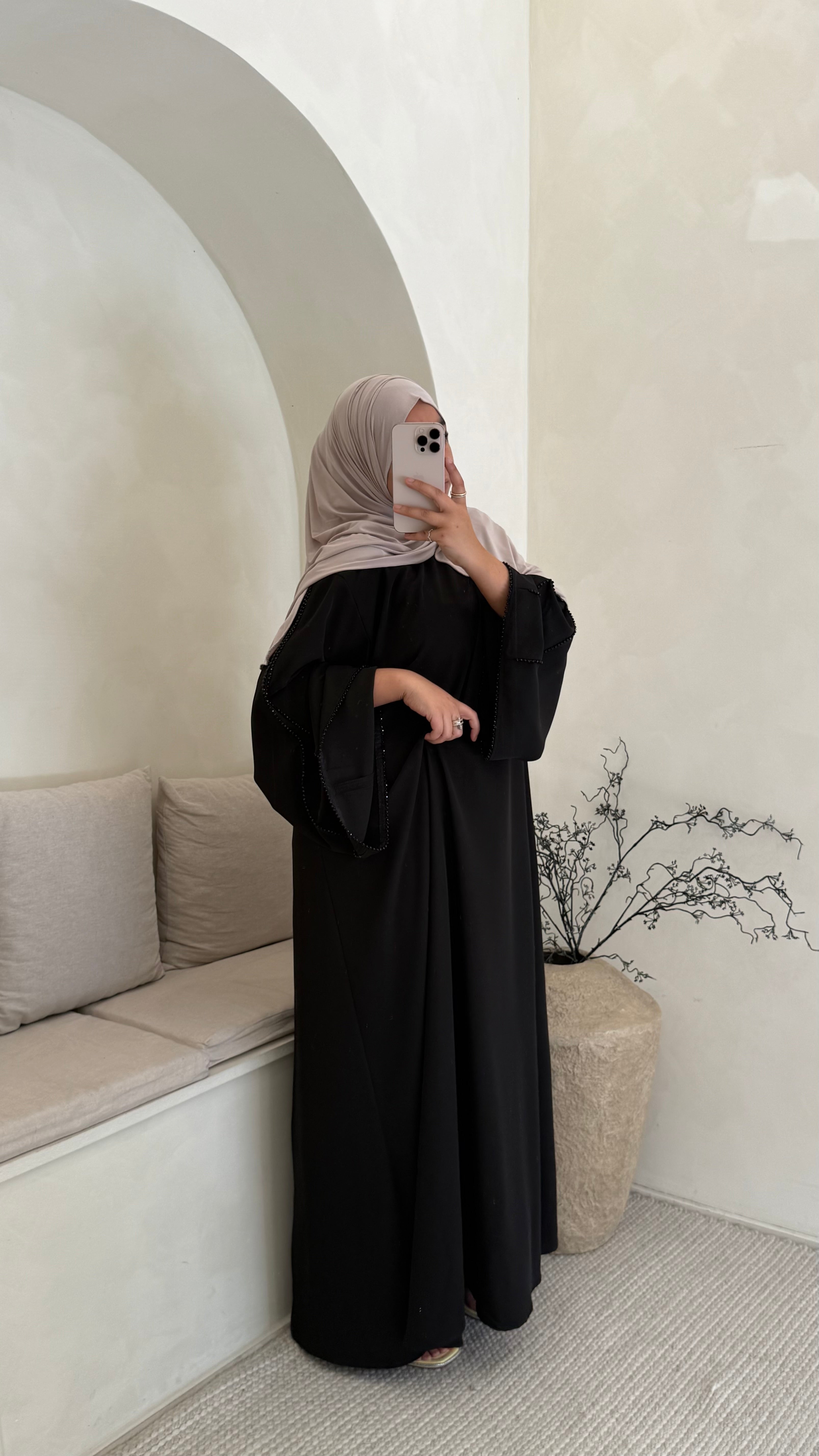 Abaya Qamar