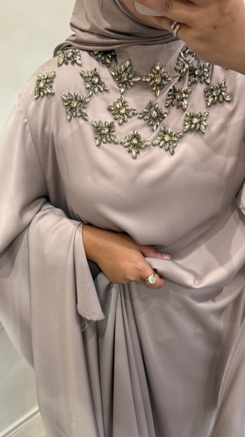 Robe Kayali