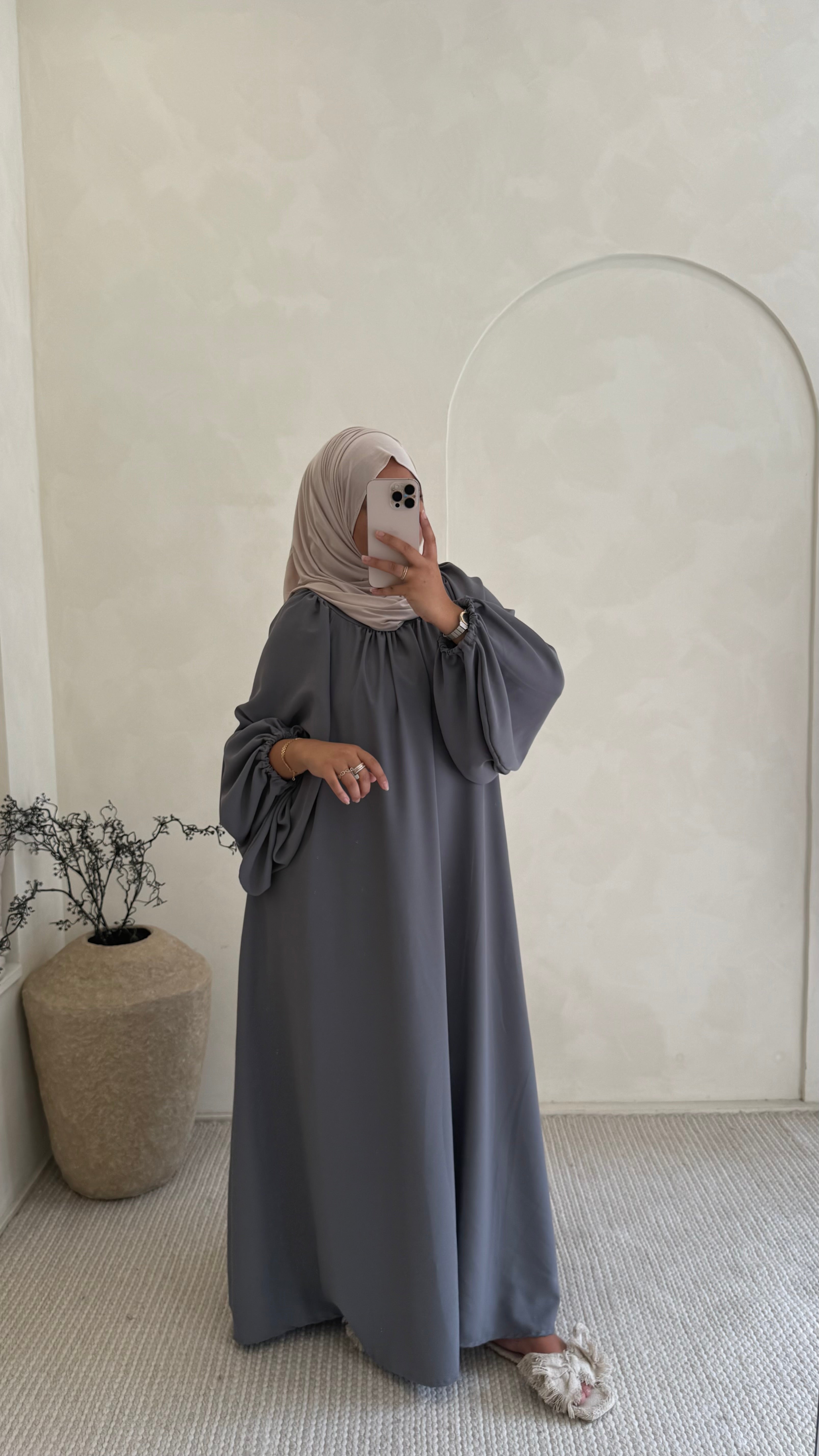 Robe Sarha Gris