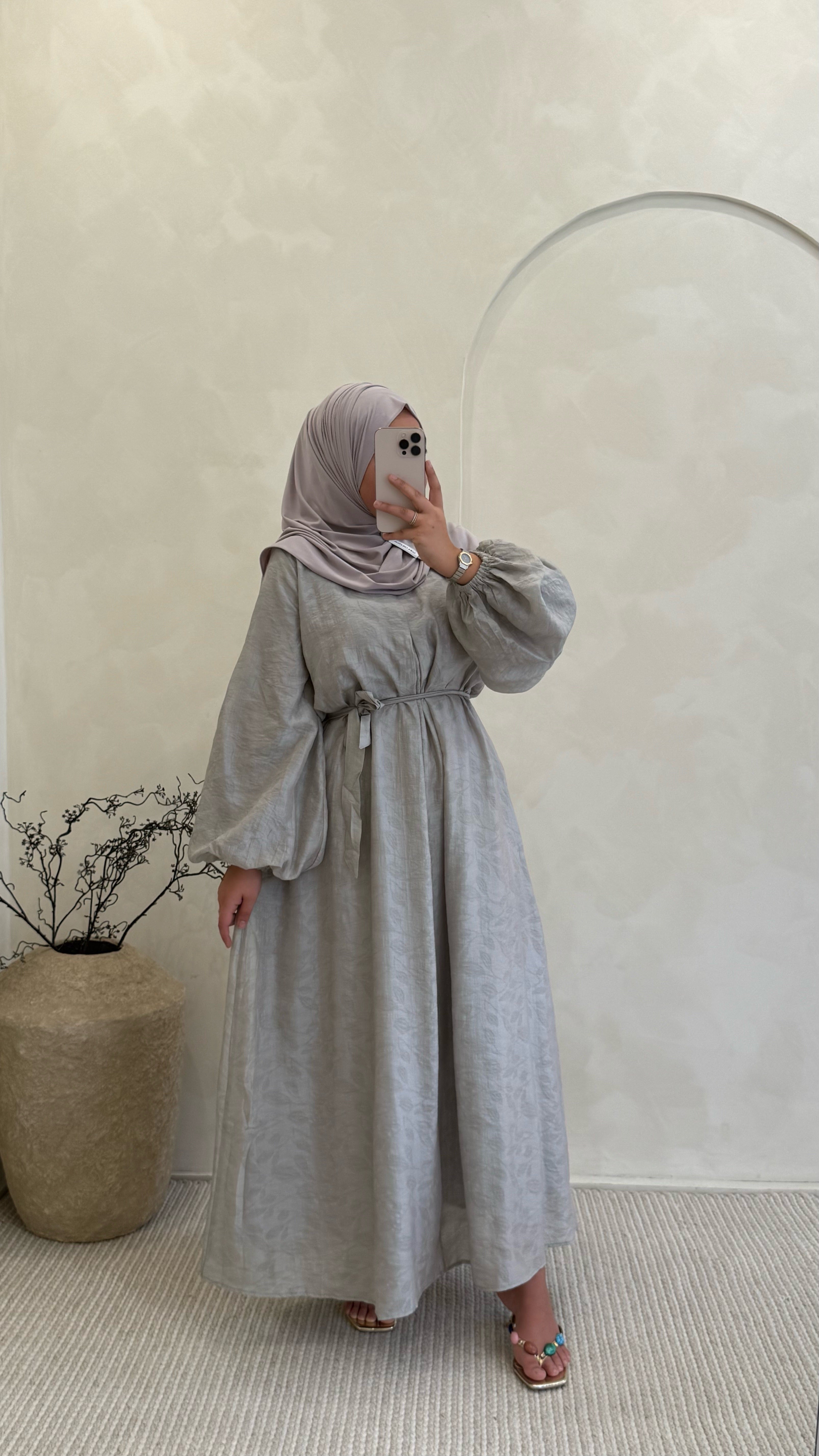 Robe Grey