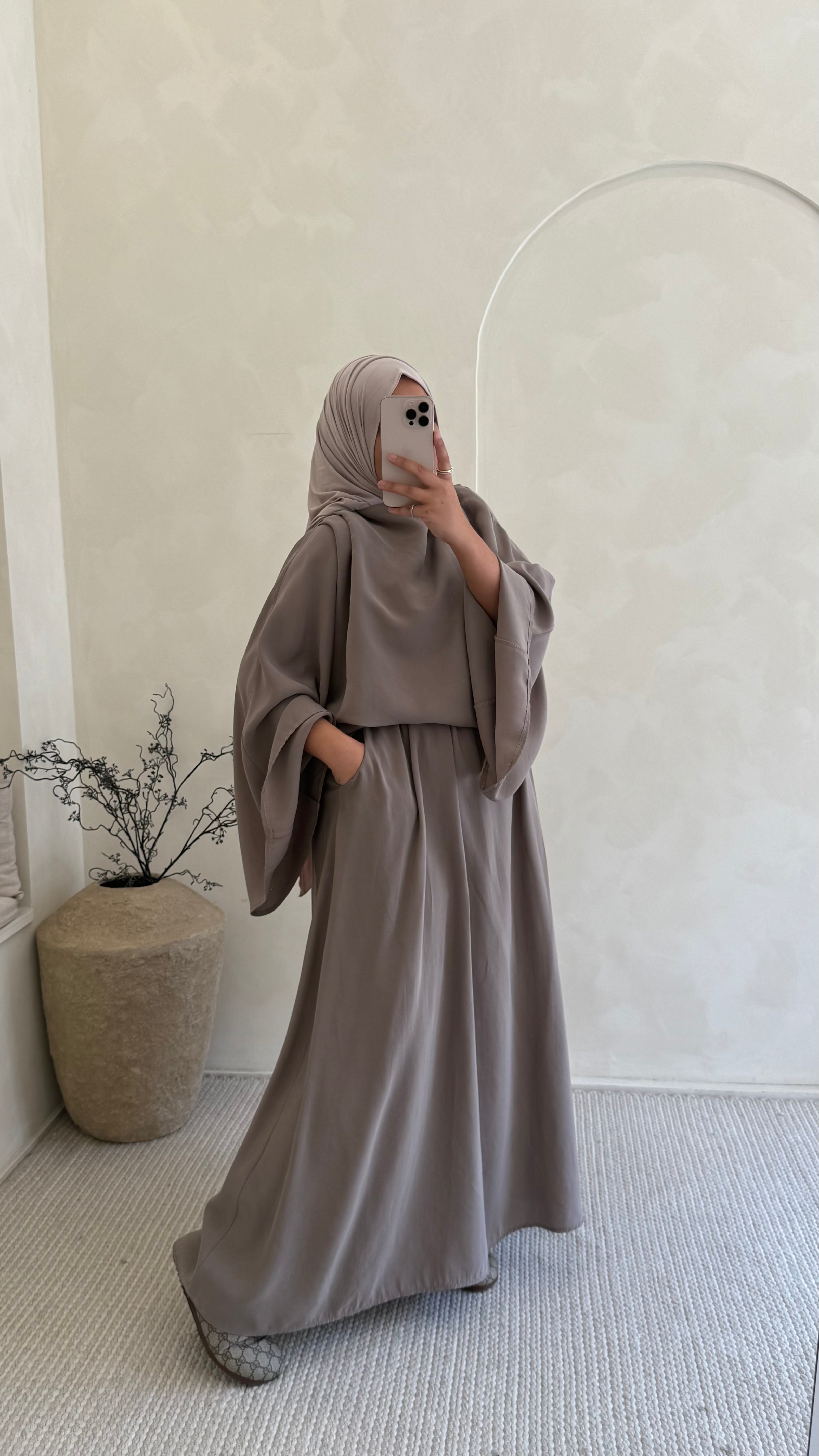Ensemble Hind Taupe