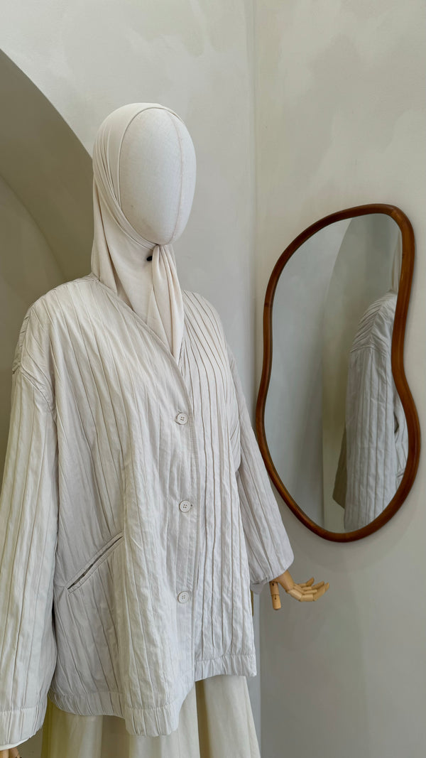 Veste Isaya