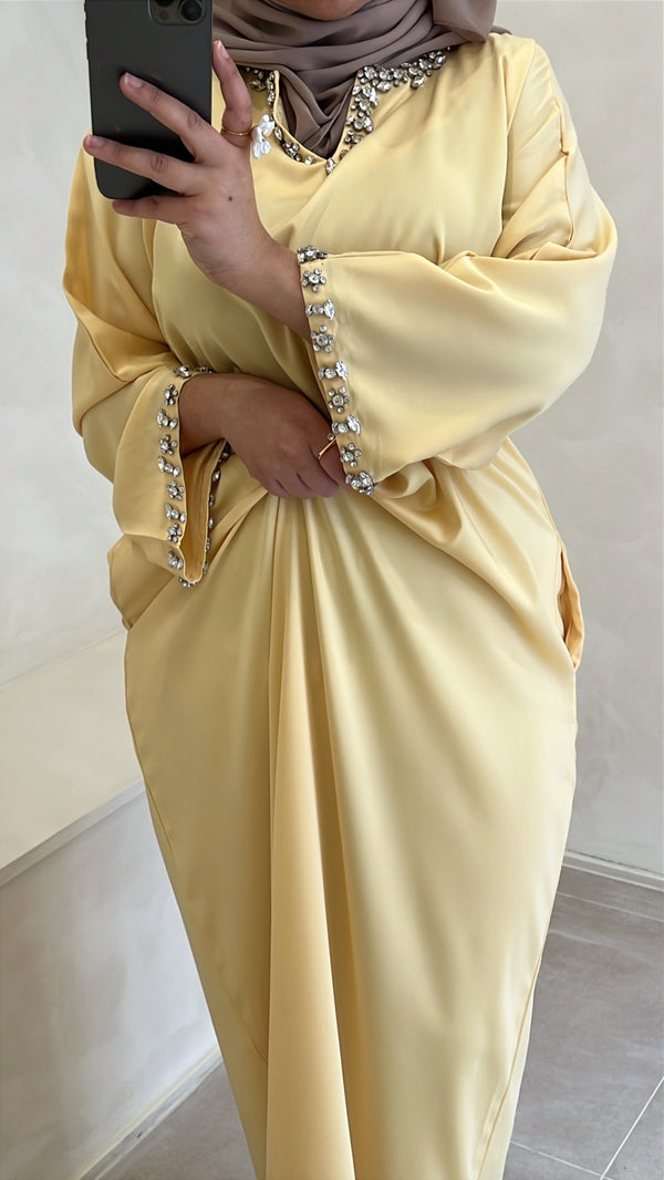 Robe Nayara