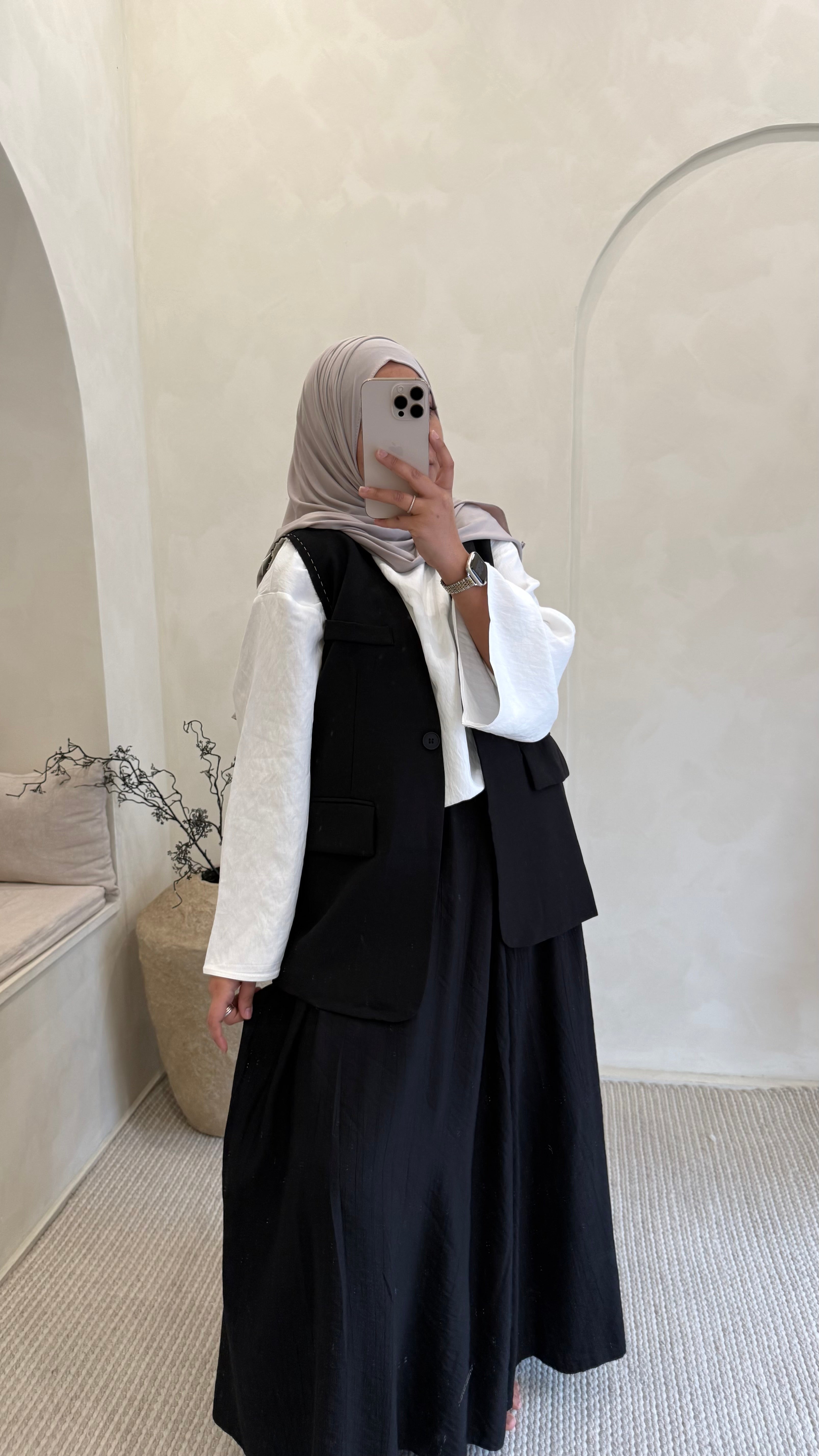 Blazer sans manche noir surpiqûre beige