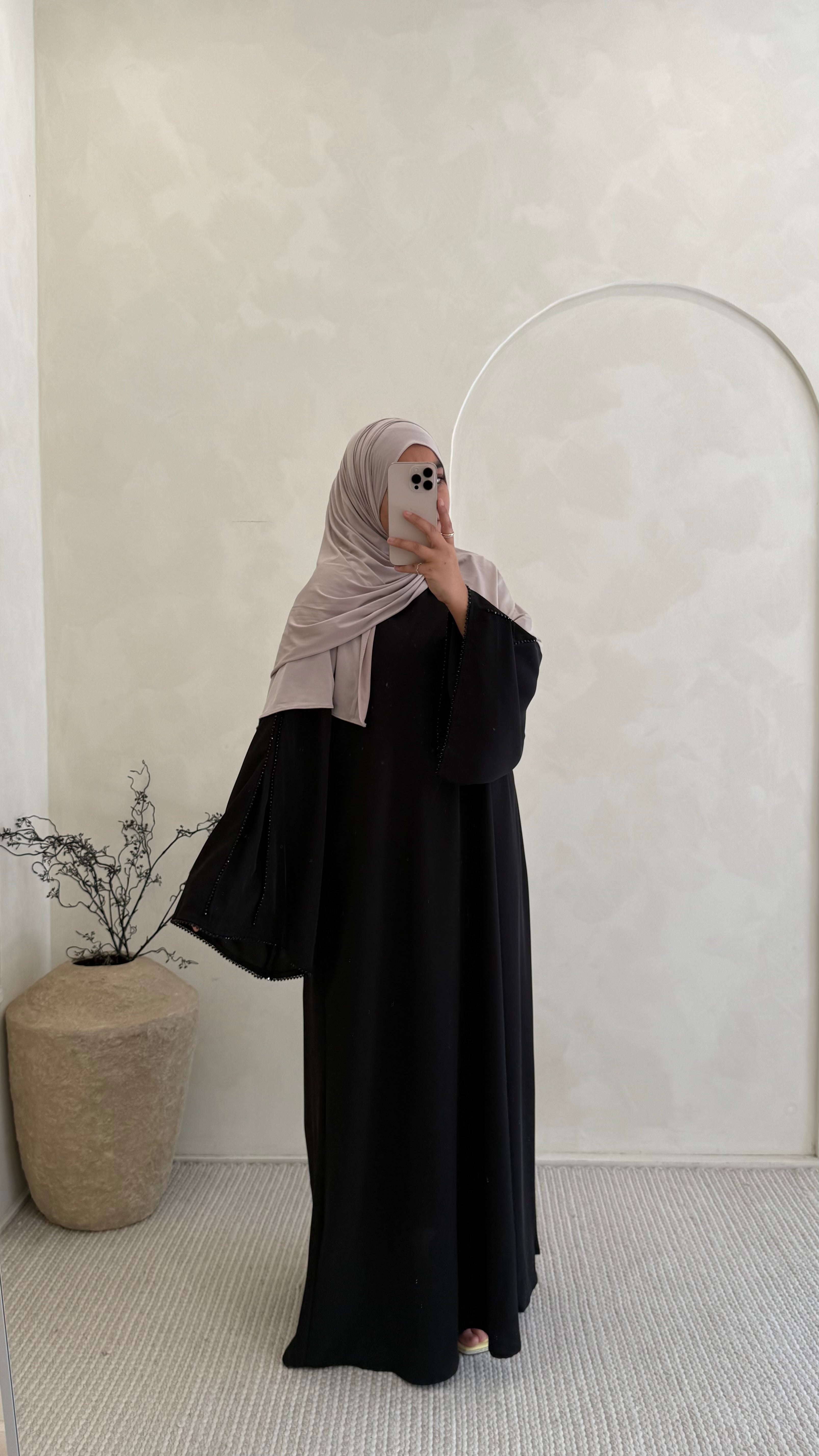 Abaya Qamar